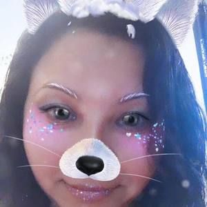 Meet your Posher, Adry